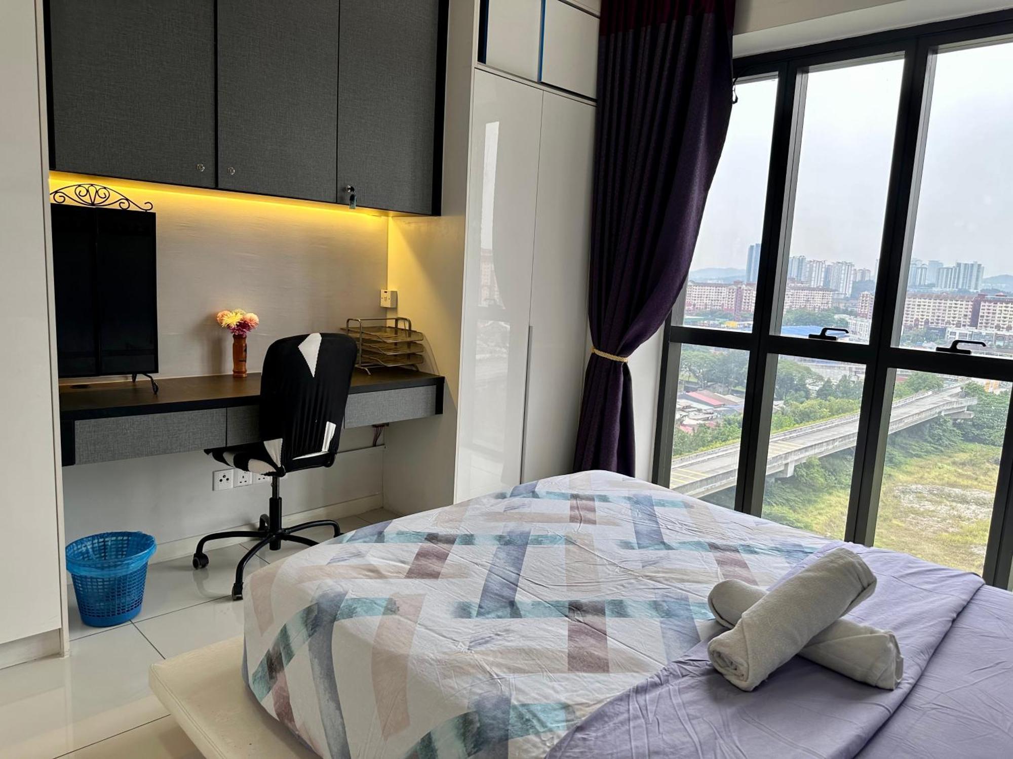 Takuro Homestay Петалинг-Джая Экстерьер фото