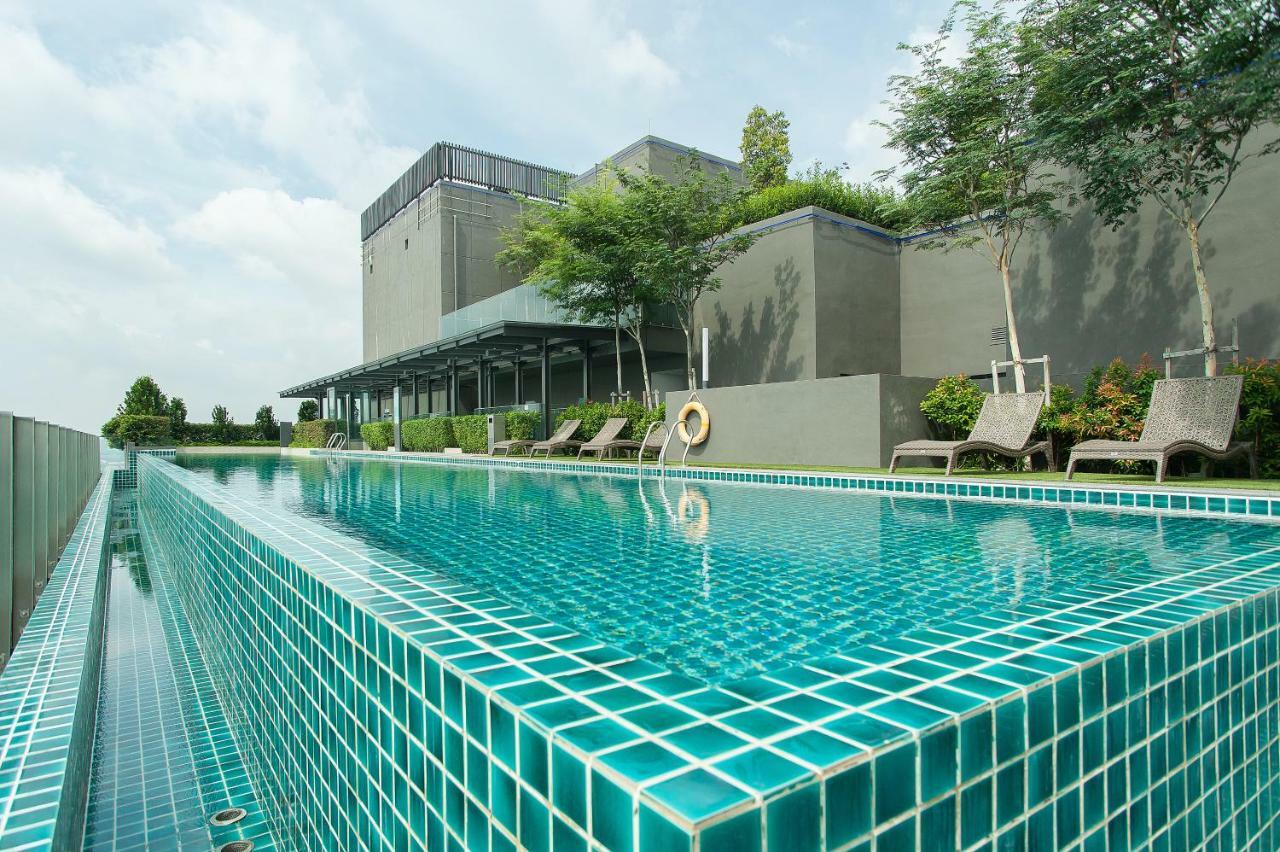 Takuro Homestay Петалинг-Джая Экстерьер фото